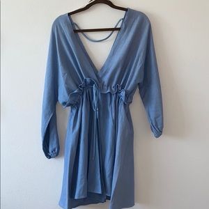 Light blue dress with waist sinch